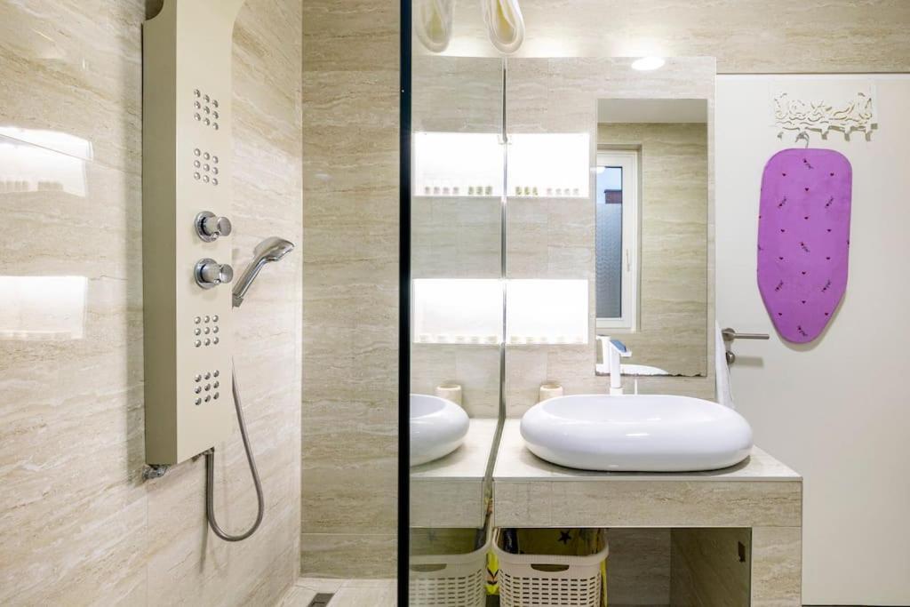 The Viendia Residence Wina Bagian luar foto