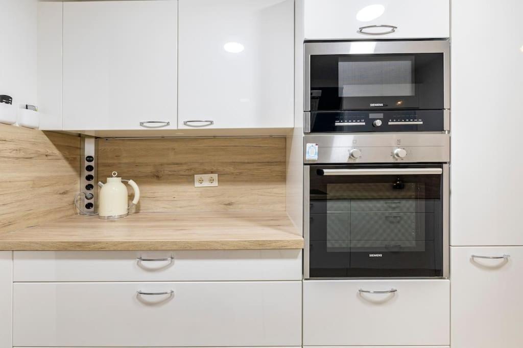 The Viendia Residence Wina Bagian luar foto