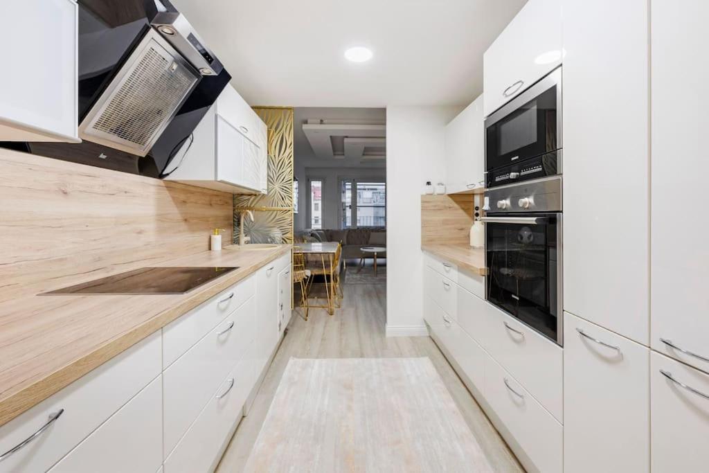 The Viendia Residence Wina Bagian luar foto